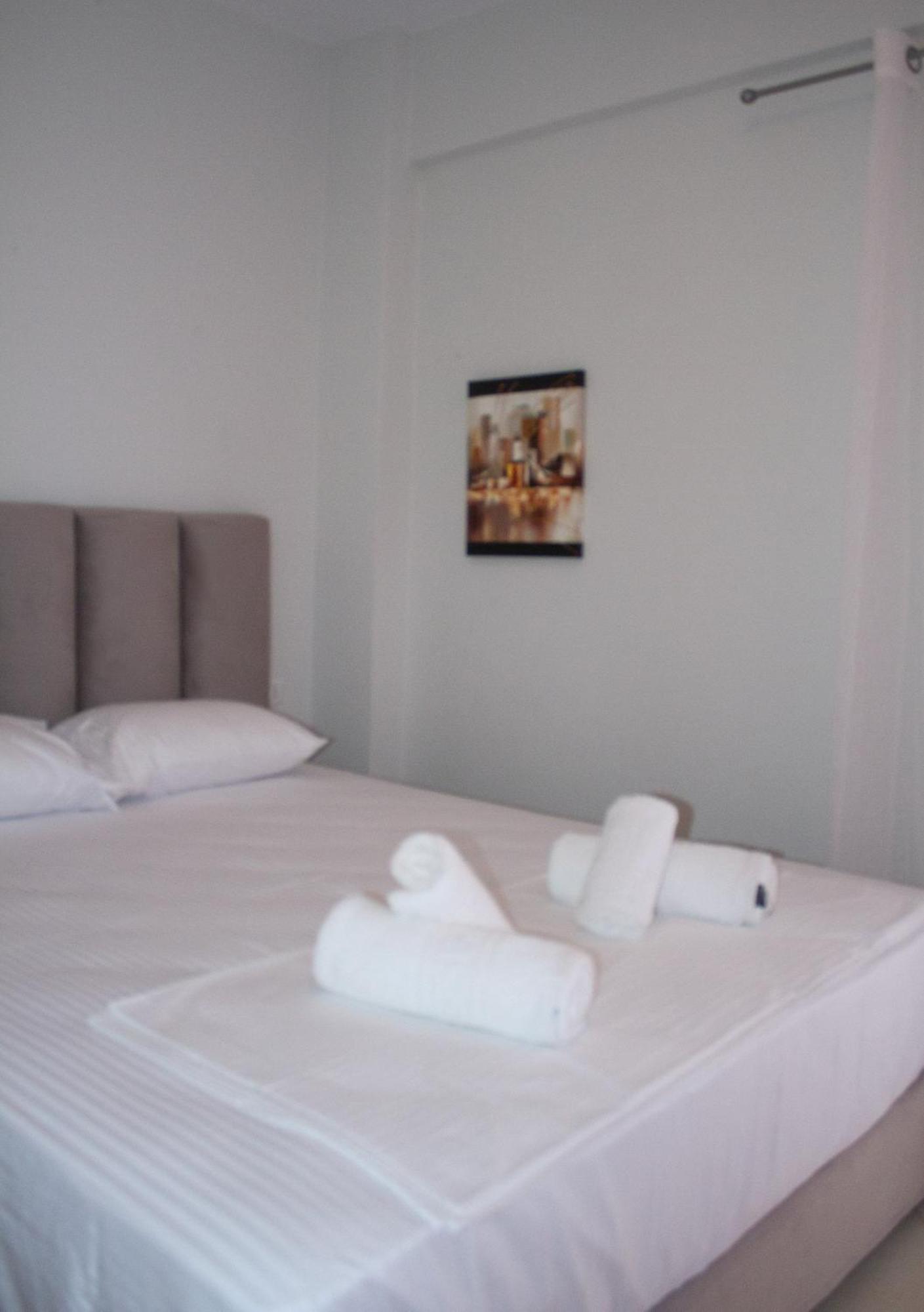 Leon Sea View Apartment Sarande Ngoại thất bức ảnh